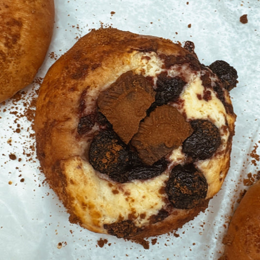 Peaches and Cream Crumble Brioche