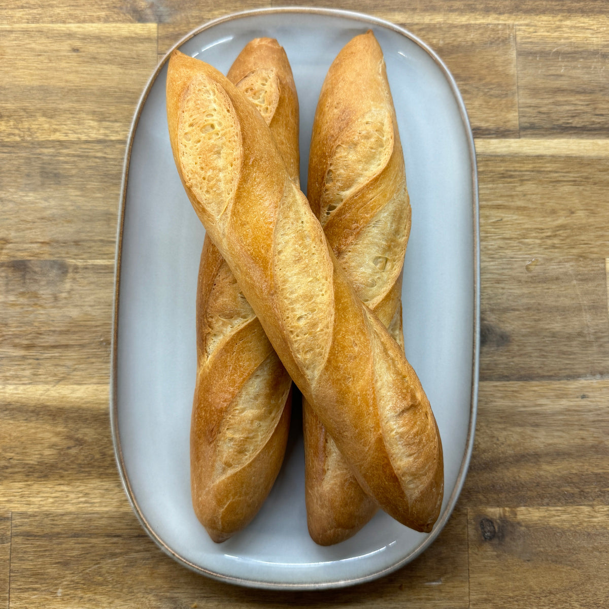 Fresh Baked Bread Pain Viennois Hamilton | Chaton Hamilton